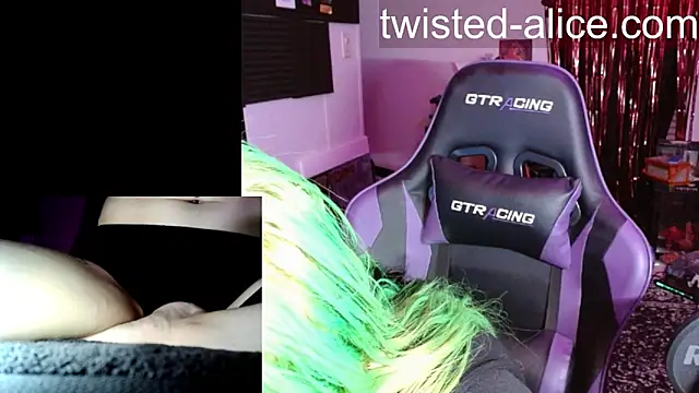 Twisted_Alice live