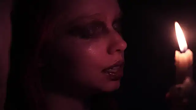 ginger_hugs live
