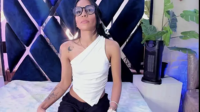 sophie_pariss live
