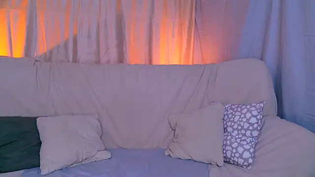 AliceChanel live