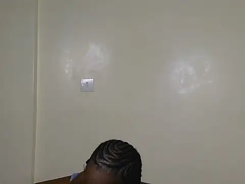 petite_cee live