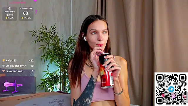 Selena_Sharp live