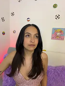 Ariiana_Jones live