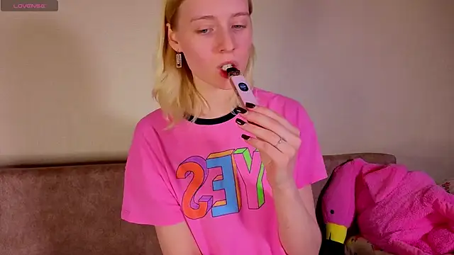 Crayzy_Luv live