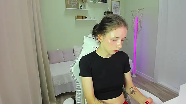 AnnaOddy live