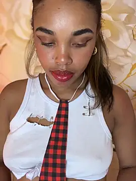bella_moonlight_cr live