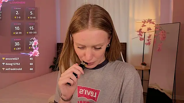 EvaHamilton live
