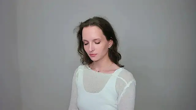 Ariadna_Shy live