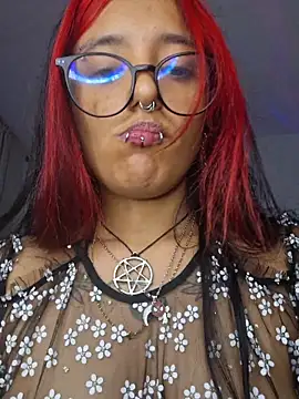carolinerue live