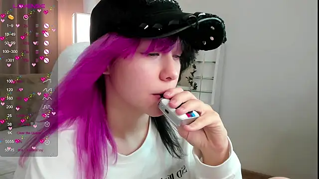EmilyTrase live