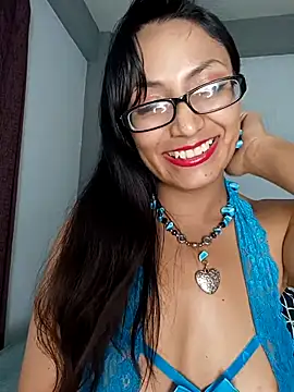 LucyCherry69 live