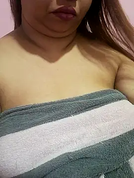Ravina_patil1 live