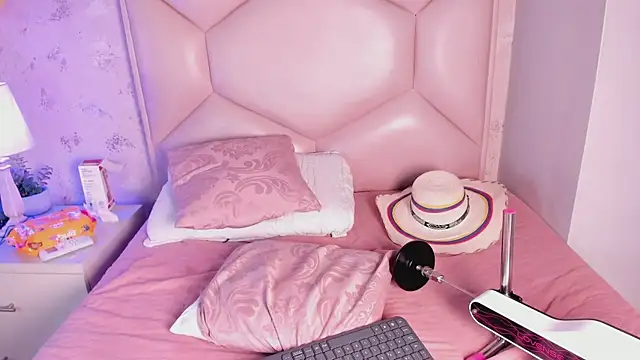 Nasly_Moore live