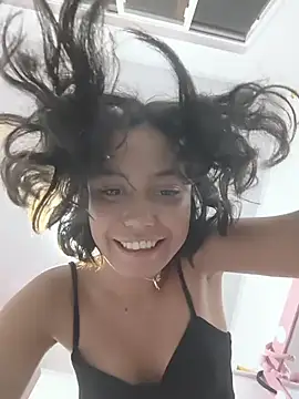 TamaraMera live