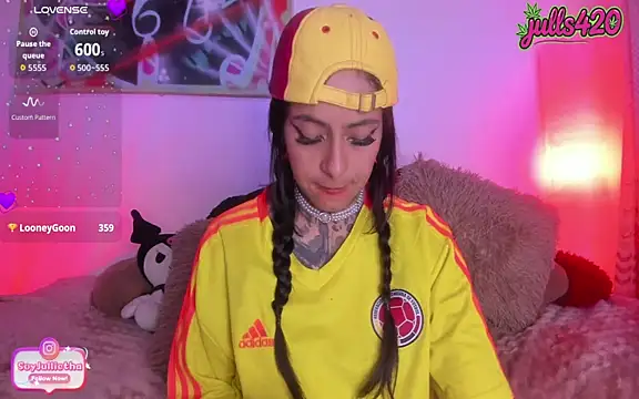 Julls420_ live