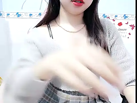 Emilysexy_cut live