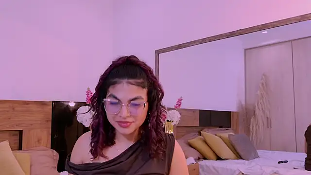 MelodyAlvarez live