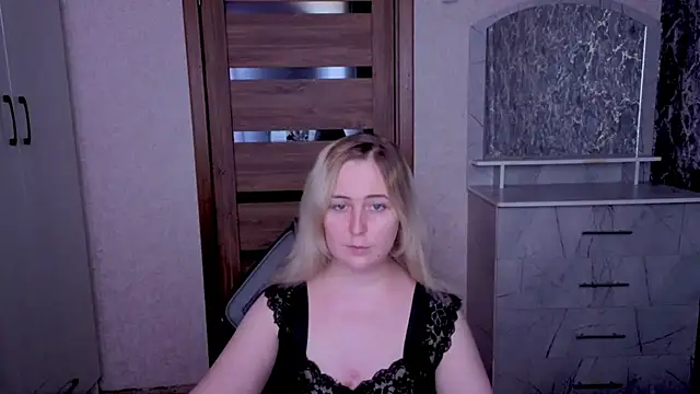 Kristy-Max live