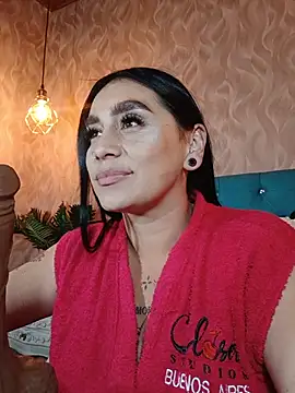 Milf_NaomiBraunx live