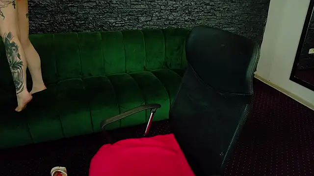 CassyFoxyy live