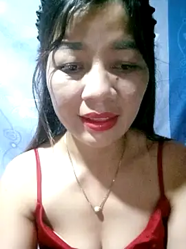 Yiyi102300 live