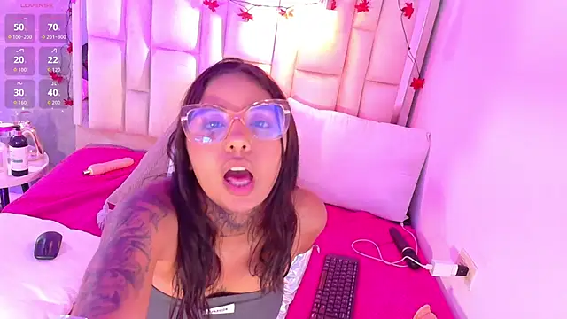 LunaRose18 live