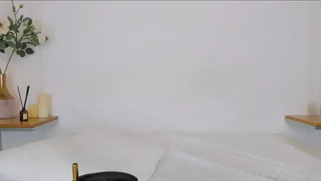 NoraAddams live