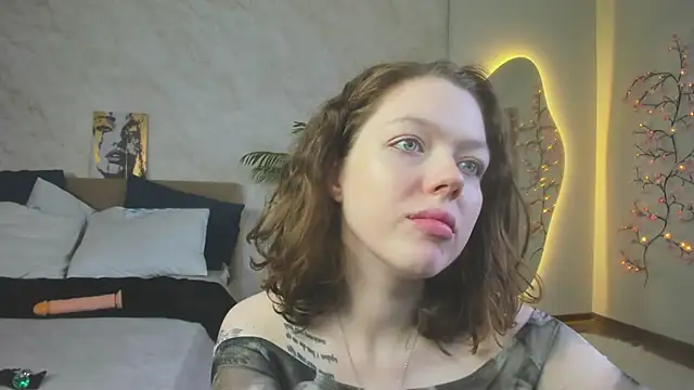 Lunar_Lily live