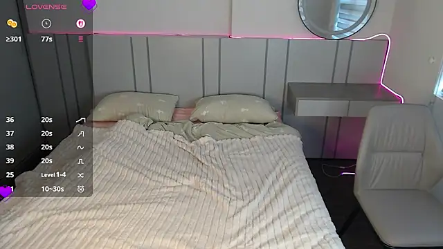 Red_RoxyFoxy live