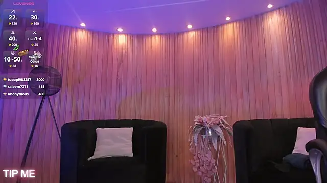 SophieBarnett live