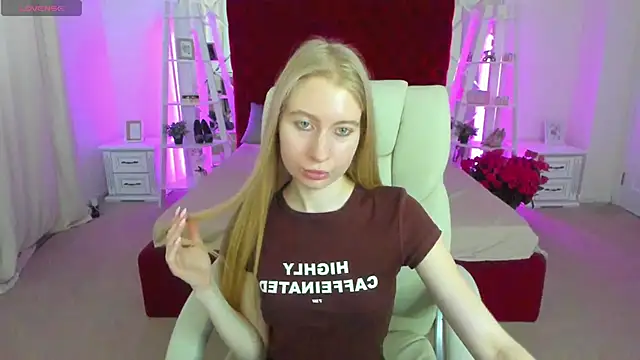 Alina_Blonde live