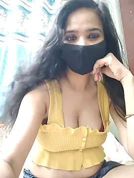 Amrita_Thakur01 live