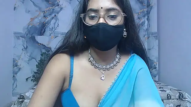 Deevisha-queen live