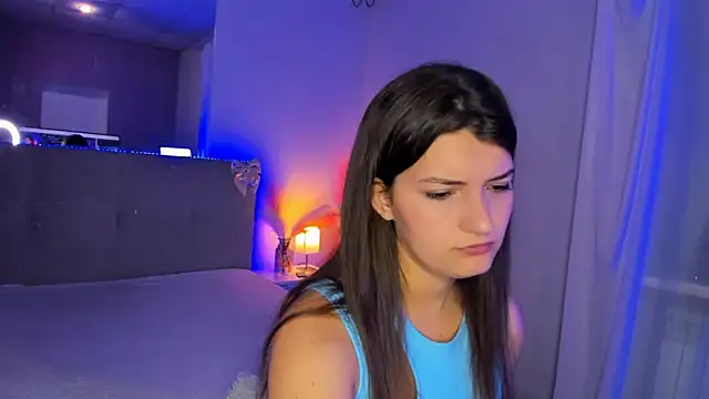 Laura_Leee live