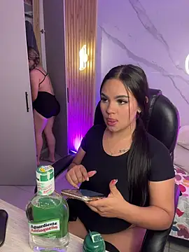 amber_white15 live