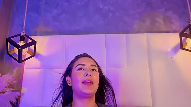 Violetta_rose_ live