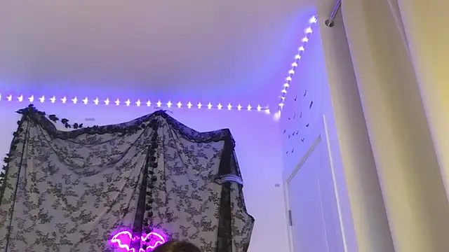 LilithMadden live