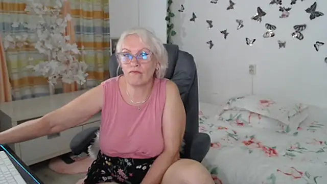 Ghertrude52 live
