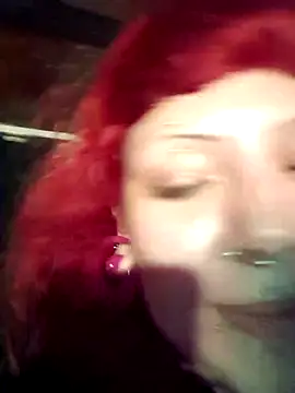 Sarah-Stoner live