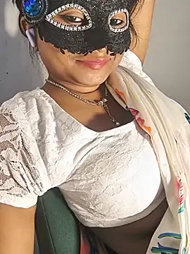 DIRTYSECRET_QUEEN_07 live