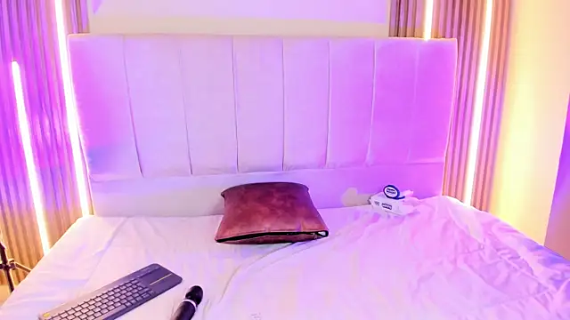 Annie9_ live