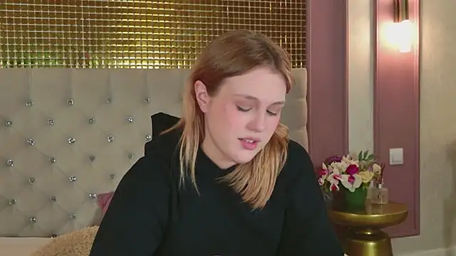 CaitlinSugar live