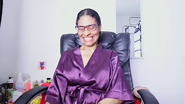 Aries_Mature live