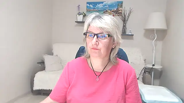 FleurMays live