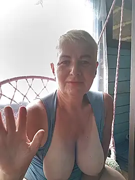 NicoleOlla live