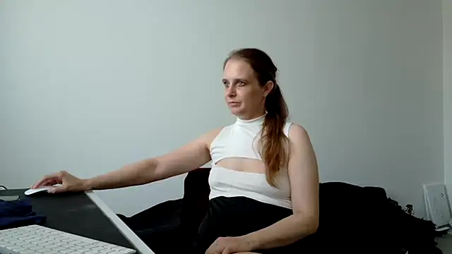 Chantalee live