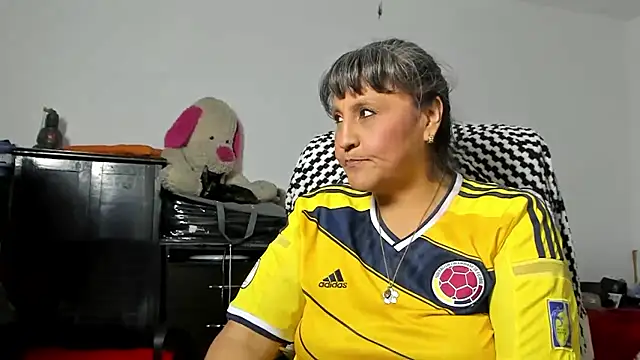merlyna_goldens live