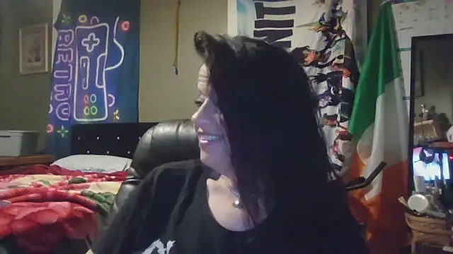 Love_Ashlii live