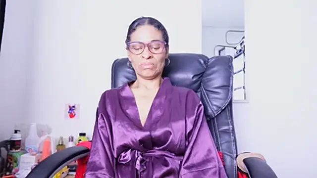 Aries_Mature live