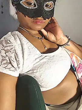 DIRTYSECRET_QUEEN_07 live